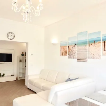 Abate 1st Floor Apartment Lido di Camaiore